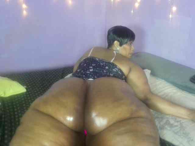 Big-Ass-Wilma webcam