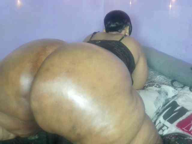 Big-Ass-Wilma webcam