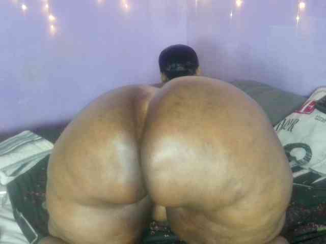 Big-Ass-Wilma webcam