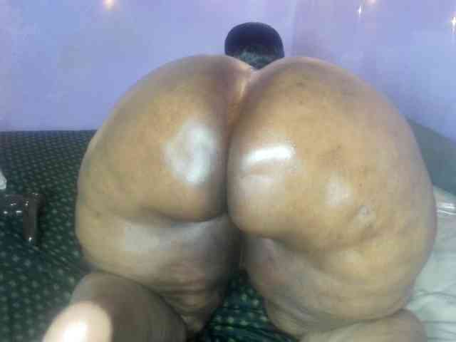 Big-Ass-Wilma webcam
