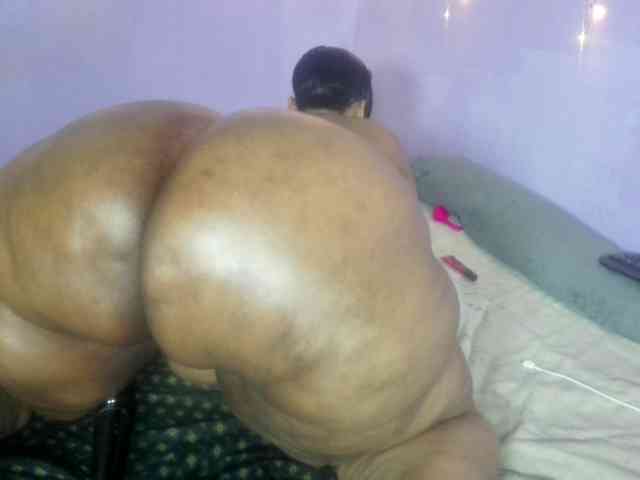 Big-Ass-Wilma webcam