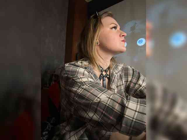MrsAnna webcam