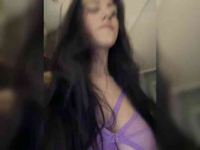 _Meggi_ webcam