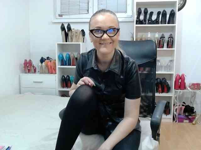 MisstressSabi webcam