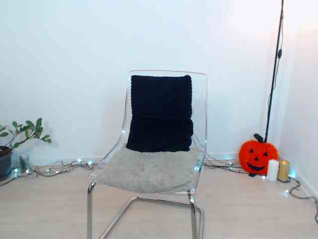 LovelyBrownie webcam