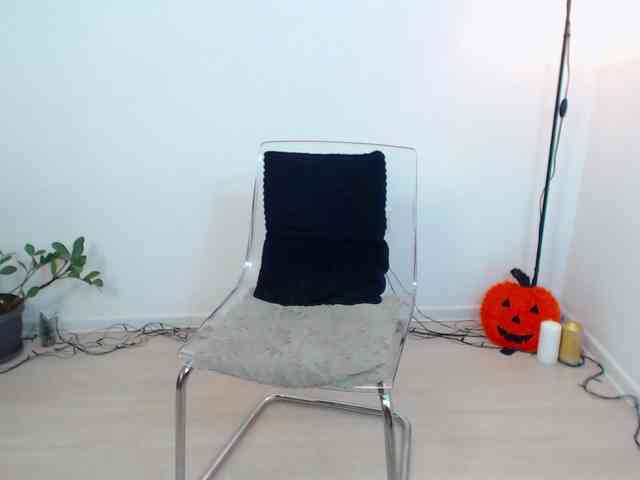 LovelyBrownie webcam