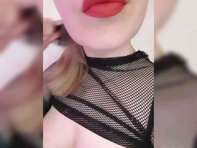 _ElaIzzza webcam