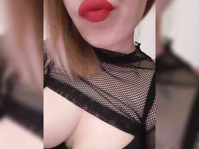 _ElaIzzza webcam