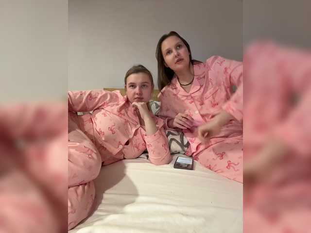 Entra en el chat con el modelo Jucielussie Jucielussie