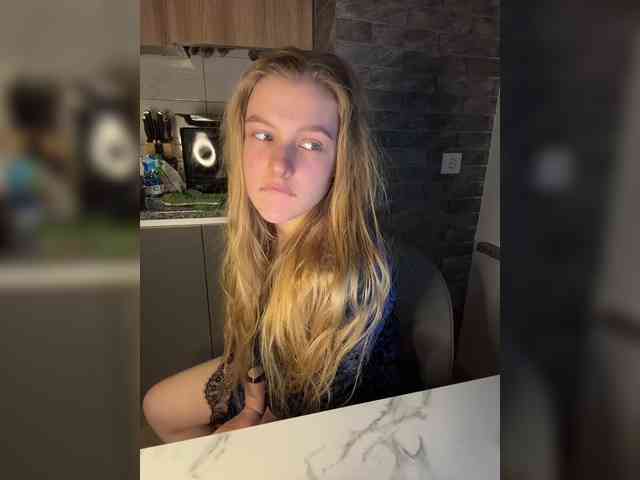 jucieLussie webcam