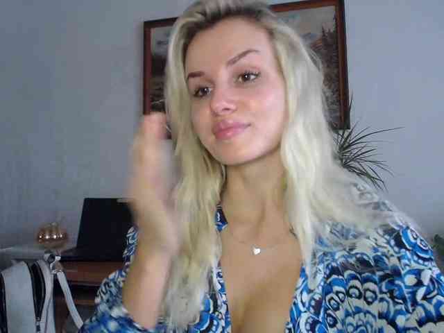 Cornelia22hot webcam