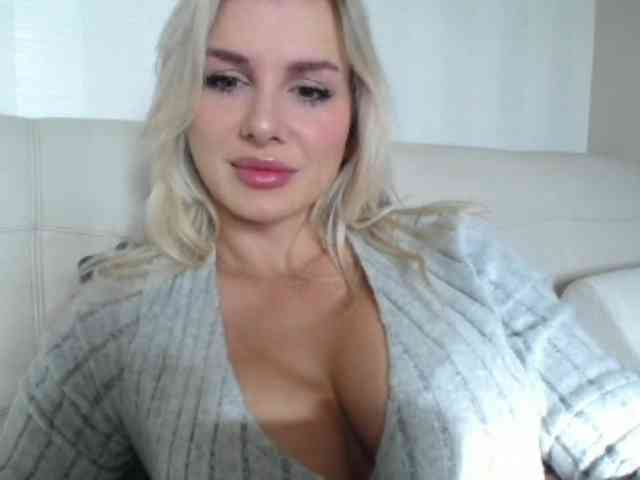 Cornelia22hot webcam