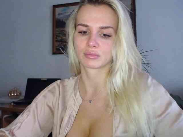 Cornelia22hot webcam