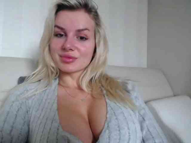 Cornelia22hot webcam