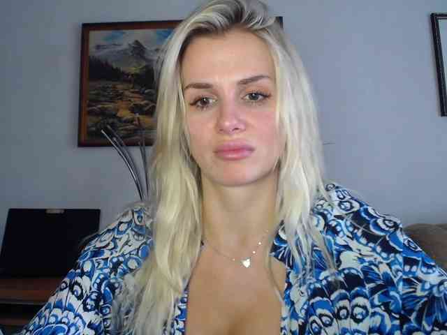 Cornelia22hot webcam