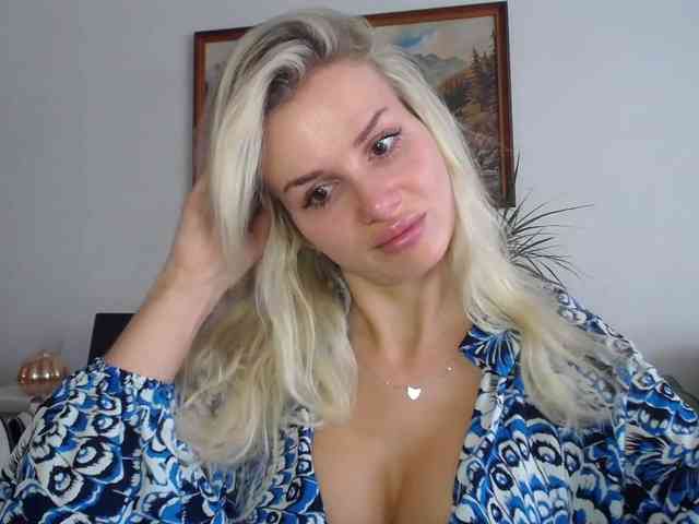 Cornelia22hot webcam