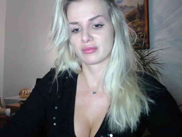 Cornelia22hot webcam