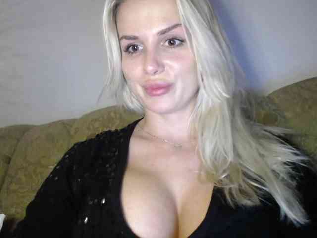 Cornelia22hot webcam