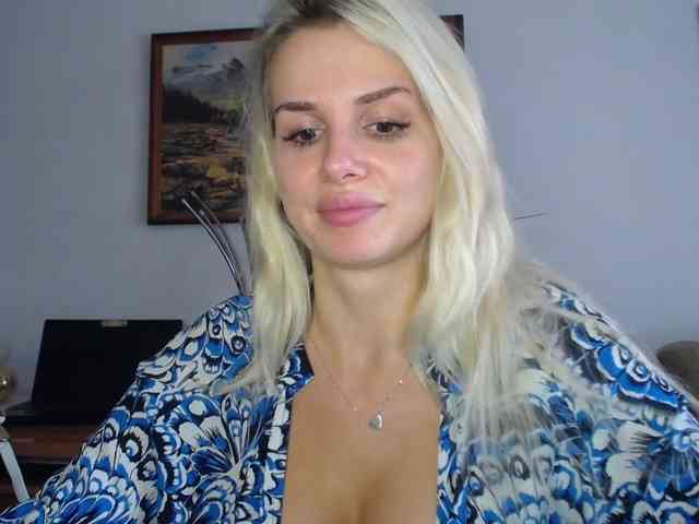 Cornelia22hot webcam