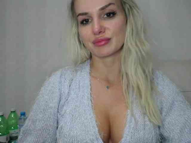 Cornelia22hot webcam