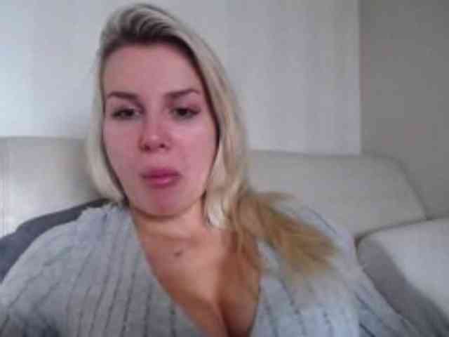 Cornelia22hot webcam