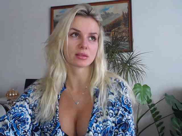 Cornelia22hot webcam
