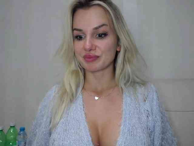 Cornelia22hot webcam