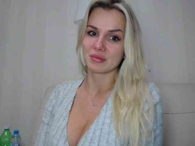 Cornelia22hot webcam