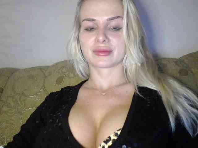 Cornelia22hot webcam