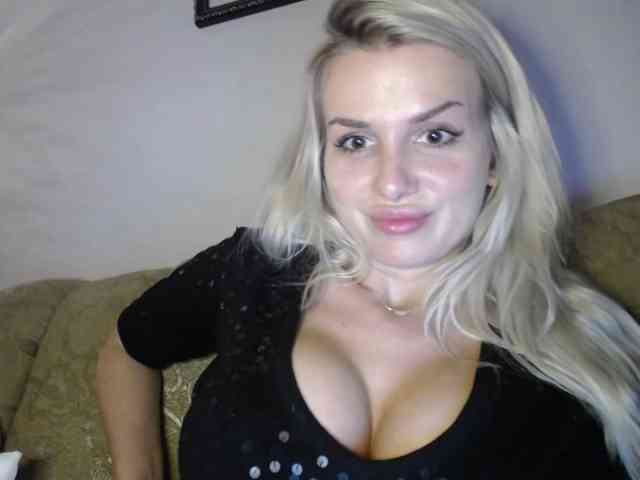 Cornelia22hot webcam