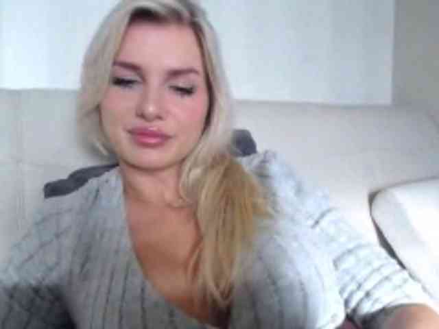 Cornelia22hot webcam