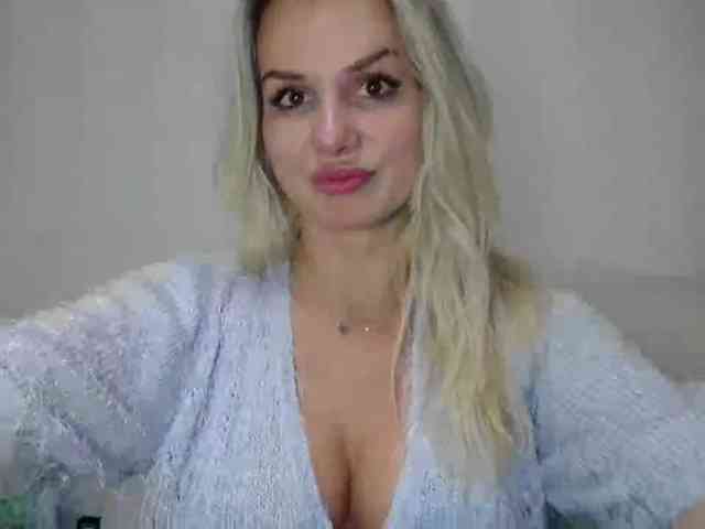 Cornelia22hot webcam