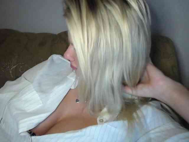 Cornelia22hot webcam