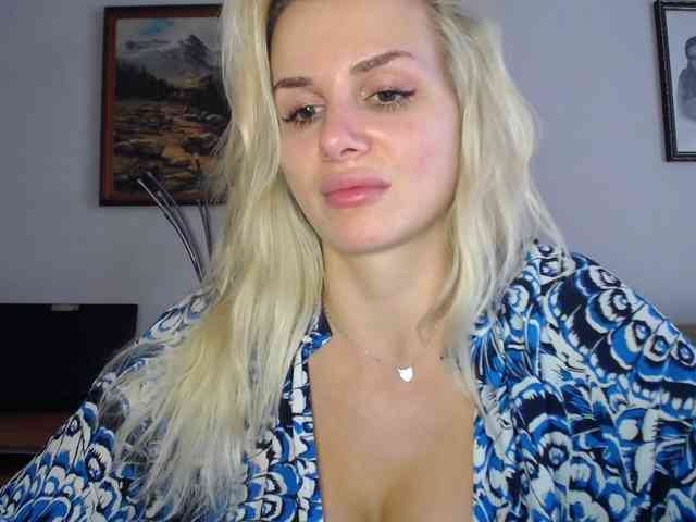 Cornelia22hot webcam