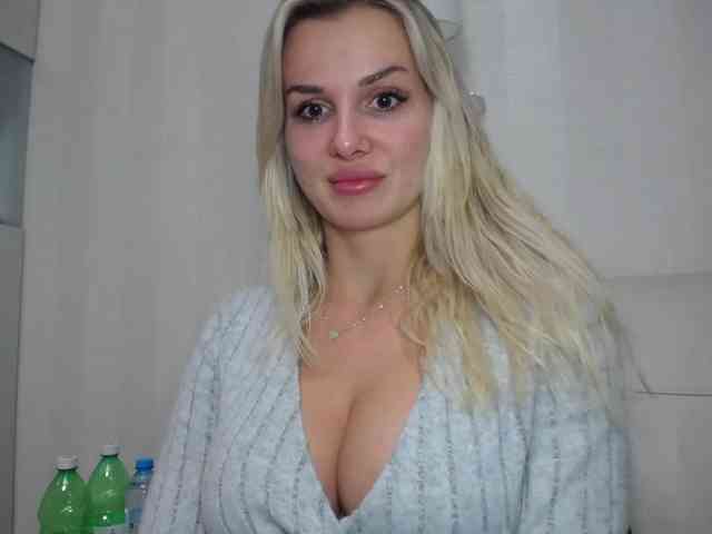 Cornelia22hot webcam