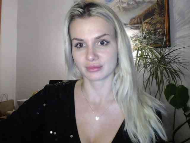 Cornelia22hot webcam