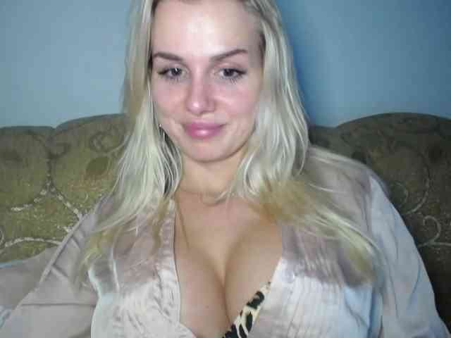 Cornelia22hot webcam