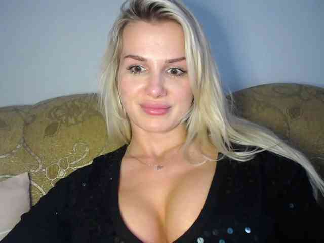 Cornelia22hot webcam