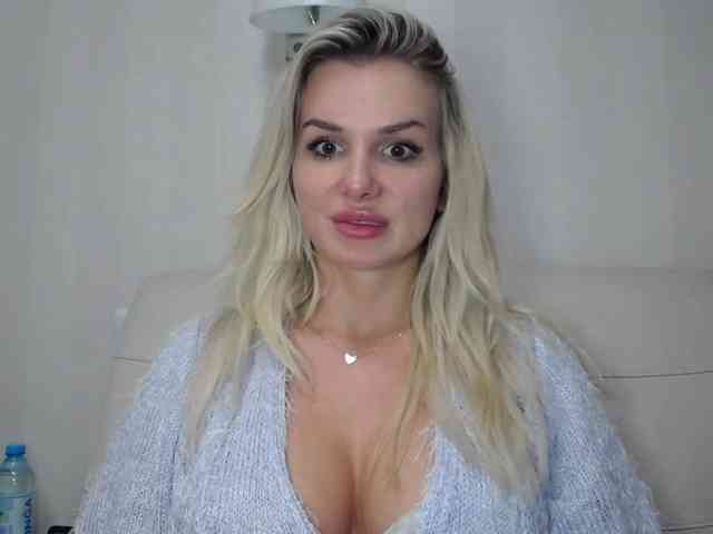 Cornelia22hot webcam