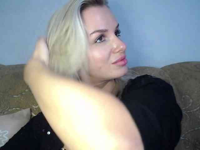 Cornelia22hot webcam