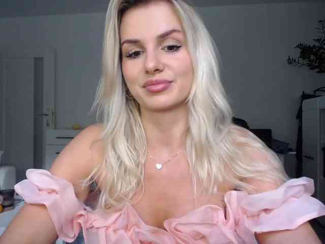 Cornelia22hot webcam
