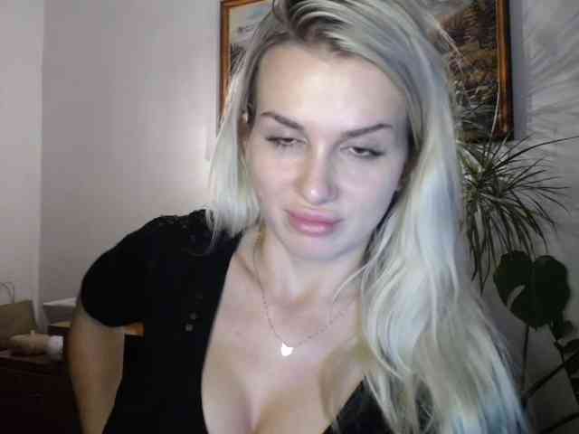 Cornelia22hot webcam