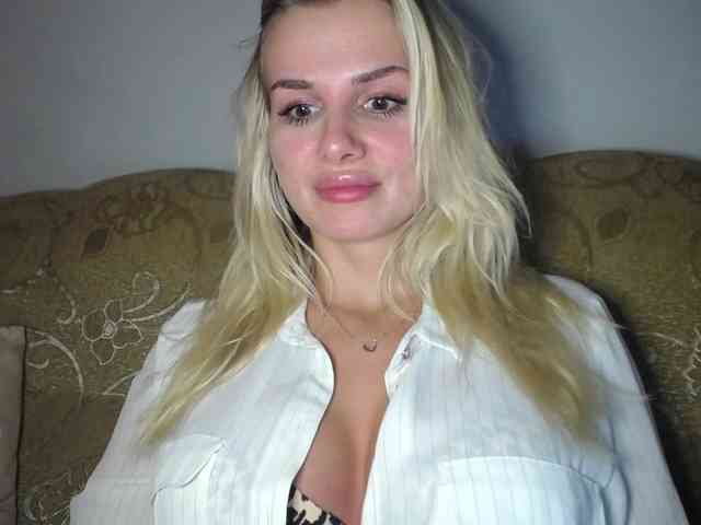 Cornelia22hot webcam