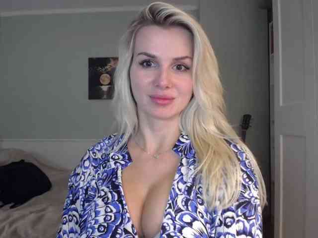 Cornelia22hot webcam