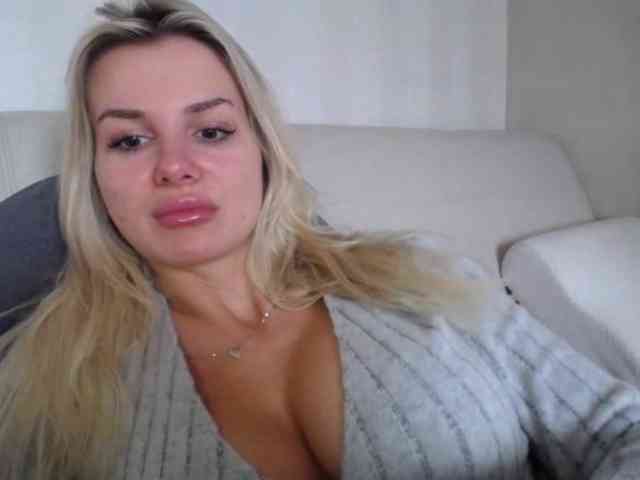 Cornelia22hot webcam