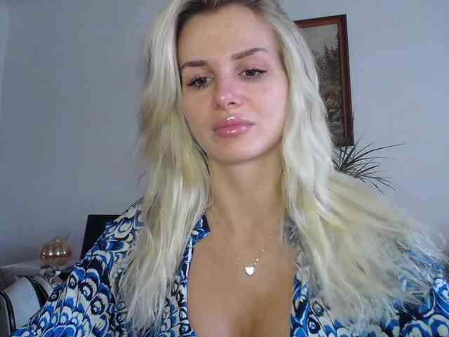 Cornelia22hot webcam