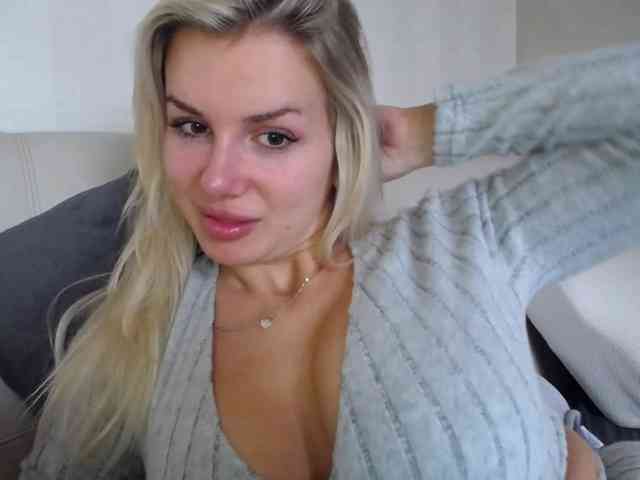 Cornelia22hot webcam