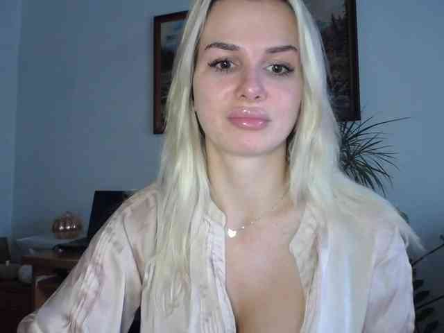 Cornelia22hot webcam