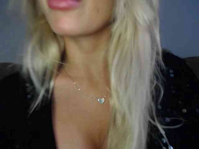 Cornelia22hot webcam