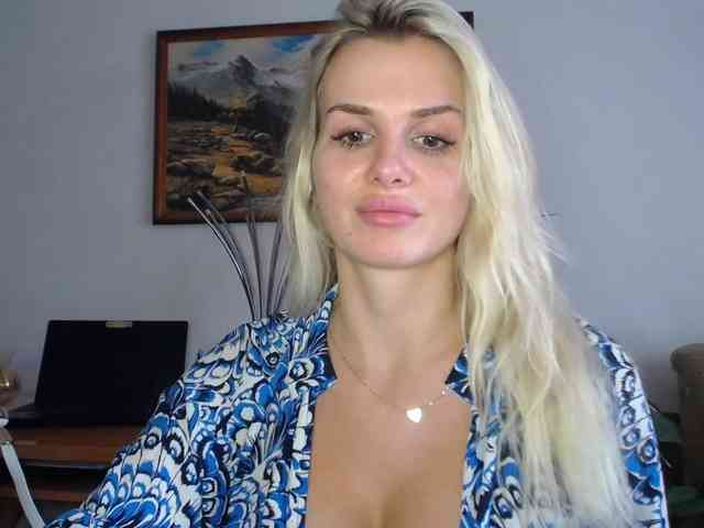 Cornelia22hot webcam